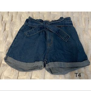 Wishlist bag shorts! Elastic waistband Medium